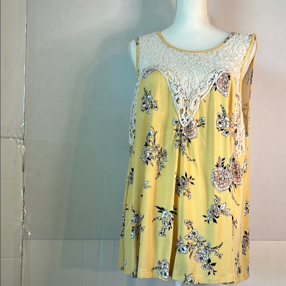 Maurice’s Yellow Floral V-Neck Crochet Lace Insert Tank Top Size 2X